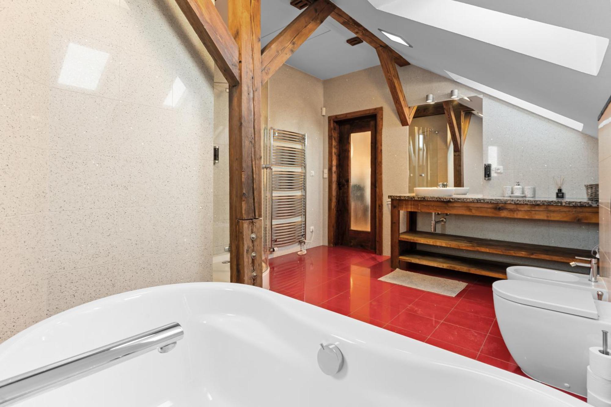 Attic Apartment Old Town View