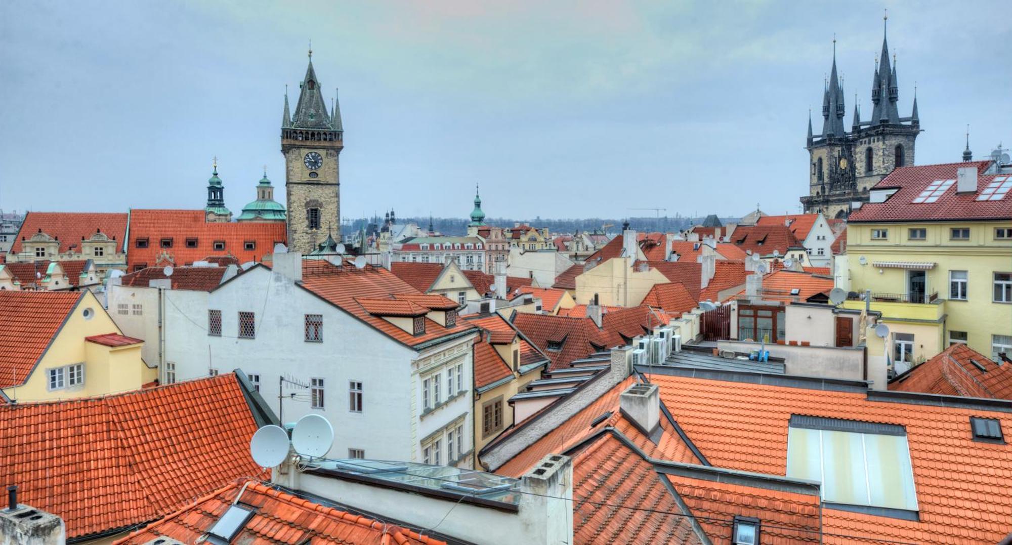 Attic Apartment Old Town View